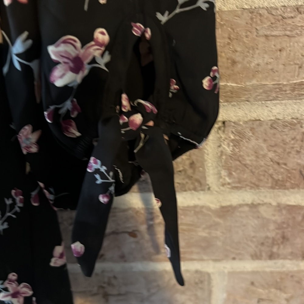 Blouse - Picture 3 of 3